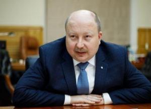 Госслужащих планируют перевести на новую систему оплаты труда в 2022 году