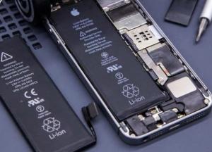 Чем грозит замена оригинального аккумулятора iPhone копией