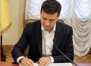 Зеленский подписал закон о коренных народах