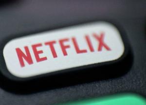 Акции Netflix обвалились на 20%