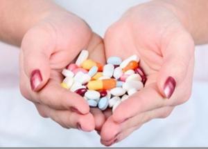 Без антибіотиків: лікар розповів, які ліки повинні бути в домашній аптечці