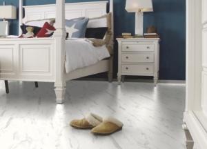 Что такое виниловая плитка пола и почему она набирает популярности в 2021 году ?