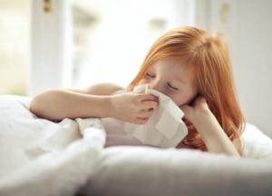 По всій Україні школярів масово відправляють на дистанційку