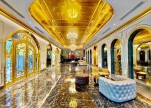 Во Вьетнаме открылся покрытый золотом отель (фото)