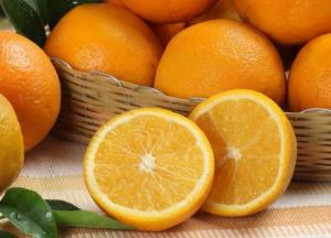 Врачи объяснили, почему нужно съедать по апельсину в день