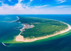 Назван топ-10 безопасных пляжей Европы на лето-2020
