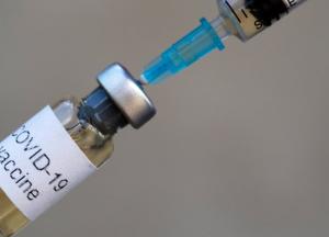 В Минздраве рассказали, кого будут вакцинировать новой партией AstraZeneca