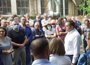 Долги по зарплате: в Харькове работники завода "Электротяжмаш" устроили забастовку (фото)