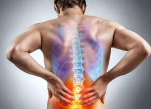 Японский врач назвал простой способ избавления от боли в пояснице