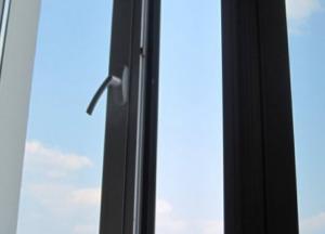 Во Львове из окна больницы выбросился пенсионер