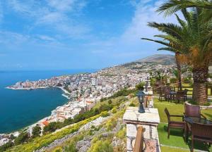 Куда могут полететь украинцы на отдых: список стран и условия