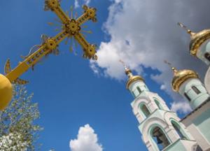 Украинцев возмутило разрешение проводить службы в храмах