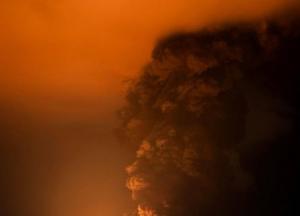 Невідомі дрони атакували НПЗ у Саратові, авіабазу в Енгельсі та ЛЕП "Балашовська" (відео)