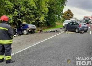 На Львовщине при столкновении четырех авто погибли три человека (фото)