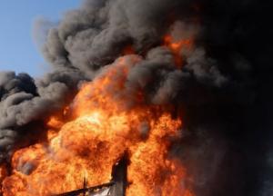 Дрони СБУ збадьорили завод у Росії, який виробляє комплектуючі до ракет Х-32 та Х-101: відео пожежі