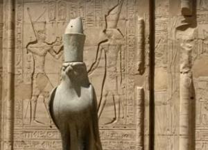 В Египте археологи нашли статую покровителя фараонов (фото)