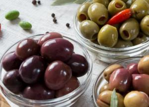 Медики назвали пользу и вред оливок