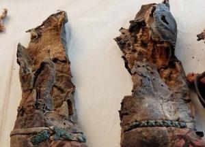 В Шотландии обнаружили необычные кожаные сапоги, которым 600 лет (фото)