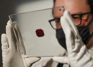 Самая дорогая в мире марка ушла с молотка за $8,3 млн