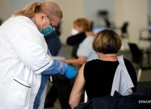 Названо число умерших вакцинированных украинцев