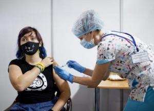 В Украине отменили запись на COVID-вакцинацию