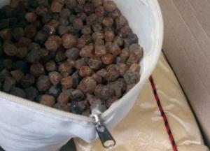 Граждане Китая пытались вывезти из Украины 50 кг янтаря