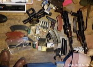На Киевщине задержали группу торговцев оружием (фото)