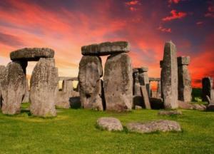 Впервые за более 60 лет: в Британии началась реставрация Стоунхенджа