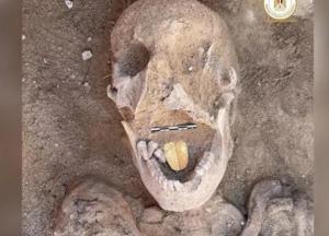 В Египте нашли мумию с золотым языком, которой 2000 лет