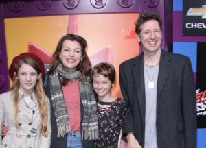 Мила Йовович рассказала о своей интимной жизни с мужем (видео)