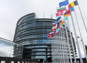 Санкции и отключение от SWIFT: Европарламент принял резолюцию по Беларуси