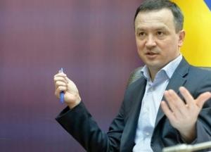 Министр объяснил падение экономики ростом гривны