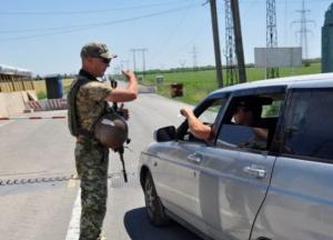 Боевики продолжают блокировать работу пяти КПВВ на Донбассе