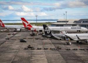 Крупнейшая авиакомпания Австралии массово увольняет сотрудников