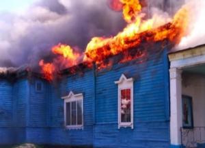 В Житомирской области горела деревянная церковь