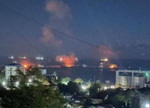 Нічна бавовна в окупантів: одразу 5 добрих дронів влучили у нафтовий термінал порту Туапсе (відео)