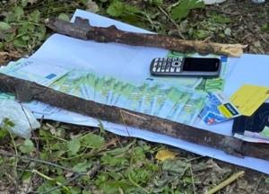 Правоохранители задержали на взятке пограничника и его сообщника