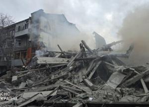 У Харкові росіяни повністю знищили багатоповерхівку двома "Іскандерами": відео прильоту та наслідків