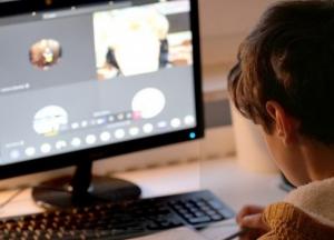 Черновцы переводят школы на дистанционное обучение