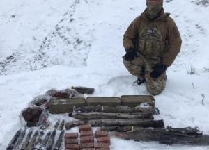 На Луганщине обнаружили тайник с оружием