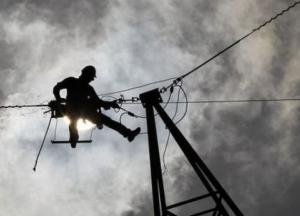 Непогода обесточила сотни городов и сел в 12 областях