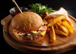 Медики назвали три продукта, которые могут вызвать рак кишечника