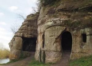 В Великобритании нашли пещеру изгнанного короля, которой 1200 лет (фото)