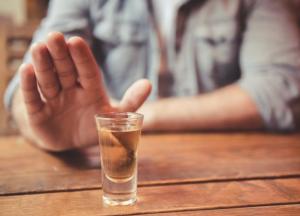 Медики назвали безопасную для человека дозу алкоголя