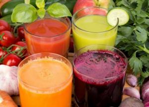 Специалисты предупредили об опасности свежевыжатых соков