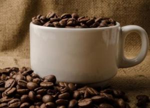 Медики назвали привычки и продукты, которые провоцируют мигрень 