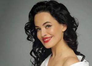 Даша Астафьева позировала в центре мишени (видео)