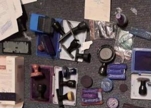 В Киеве задержали мошенника, который торговал поддельными медкнижками