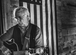 В США певец умер во время выступления