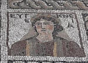 Турецкая Мона Лиза: археологи обнаружили древнюю фреску